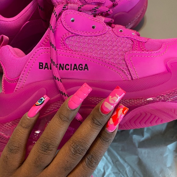 Worn ONCE. Size 37 (Size 7 US). - Picture 2 of 4